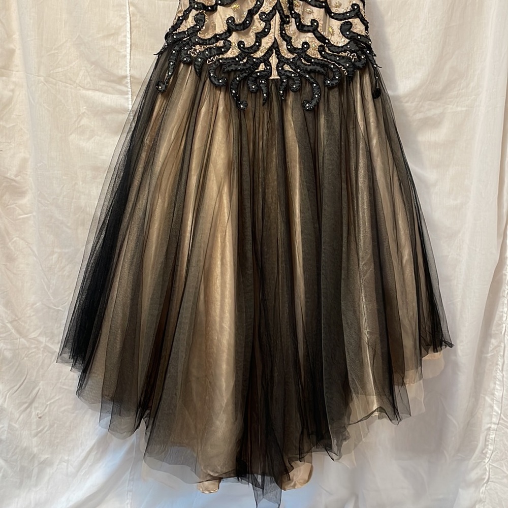 Jovani strapless mermaid black and tan Prom Dress. sz 6 - Picture 8 of 9